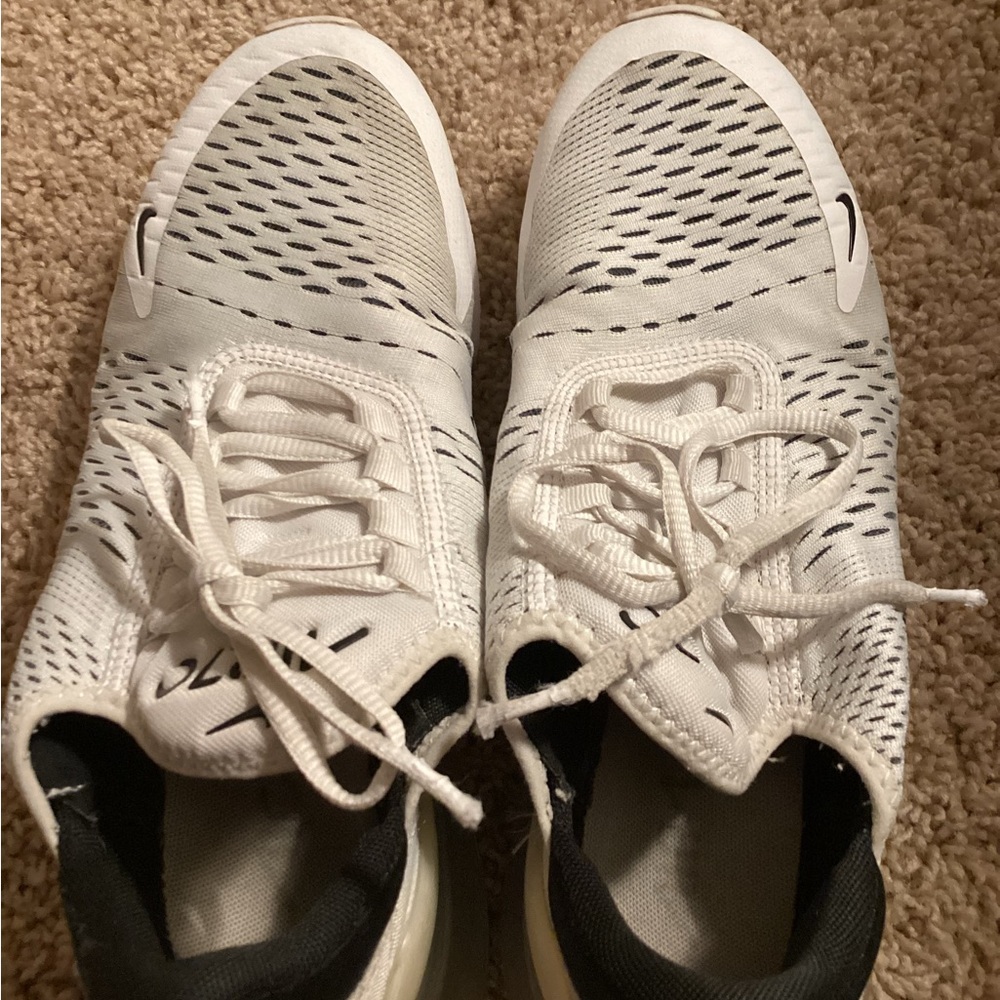 Womens White and Black Air Max 270 size 9